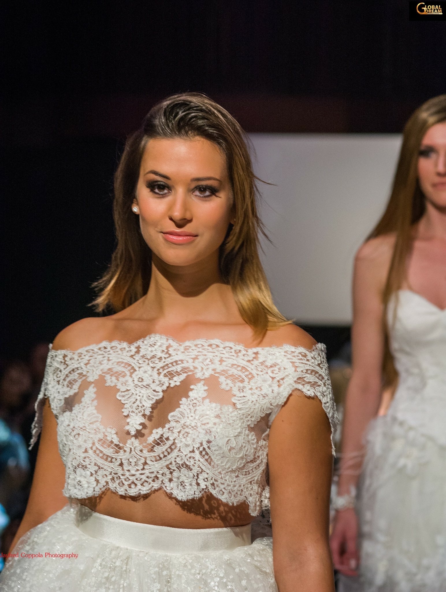 Petit haut dentelle de Calais et jupe longue en soie Agnès Szabelewski détail.jpg