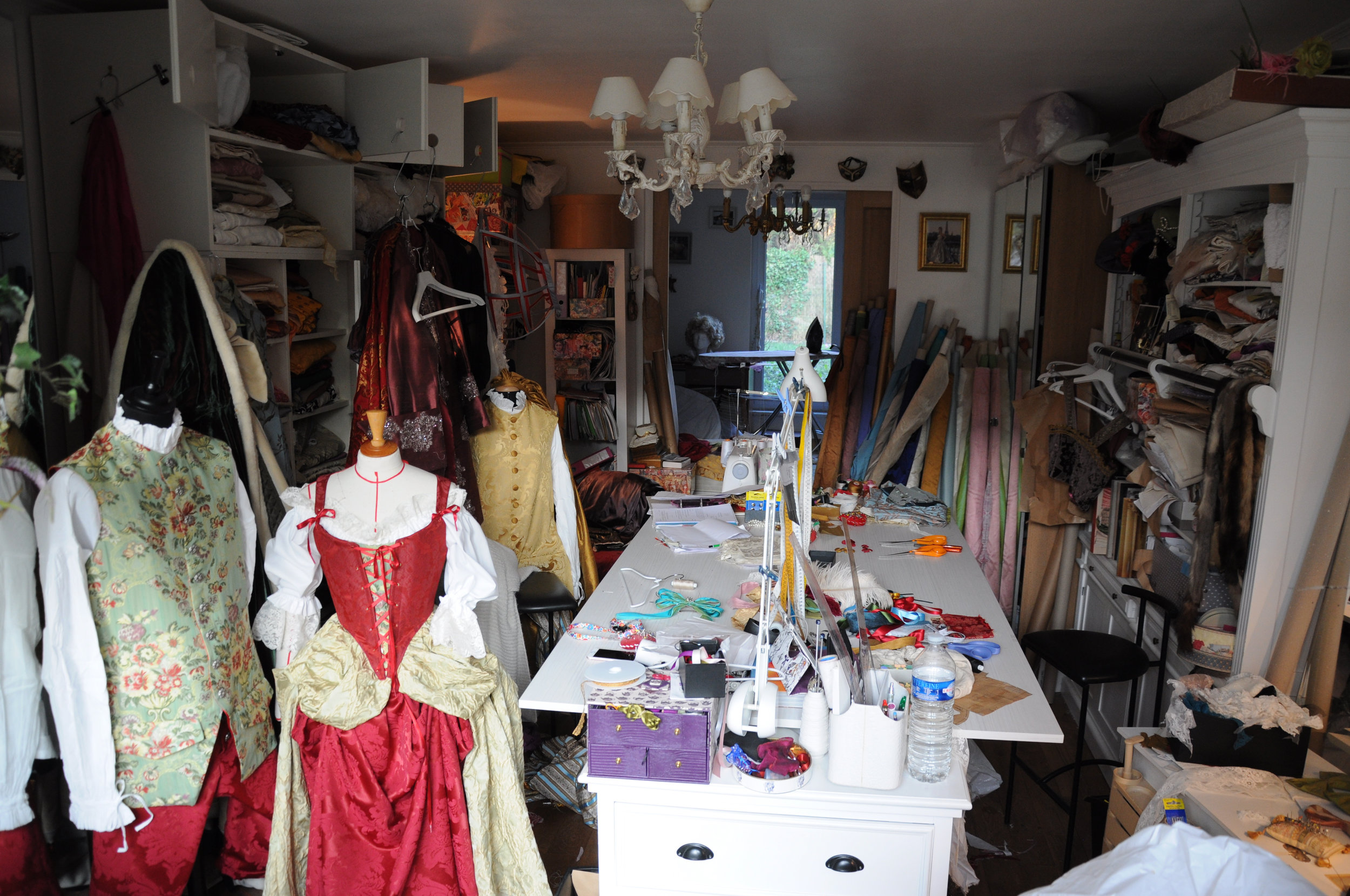 Atelier Agnès Szabelewski costumes époque.jpg