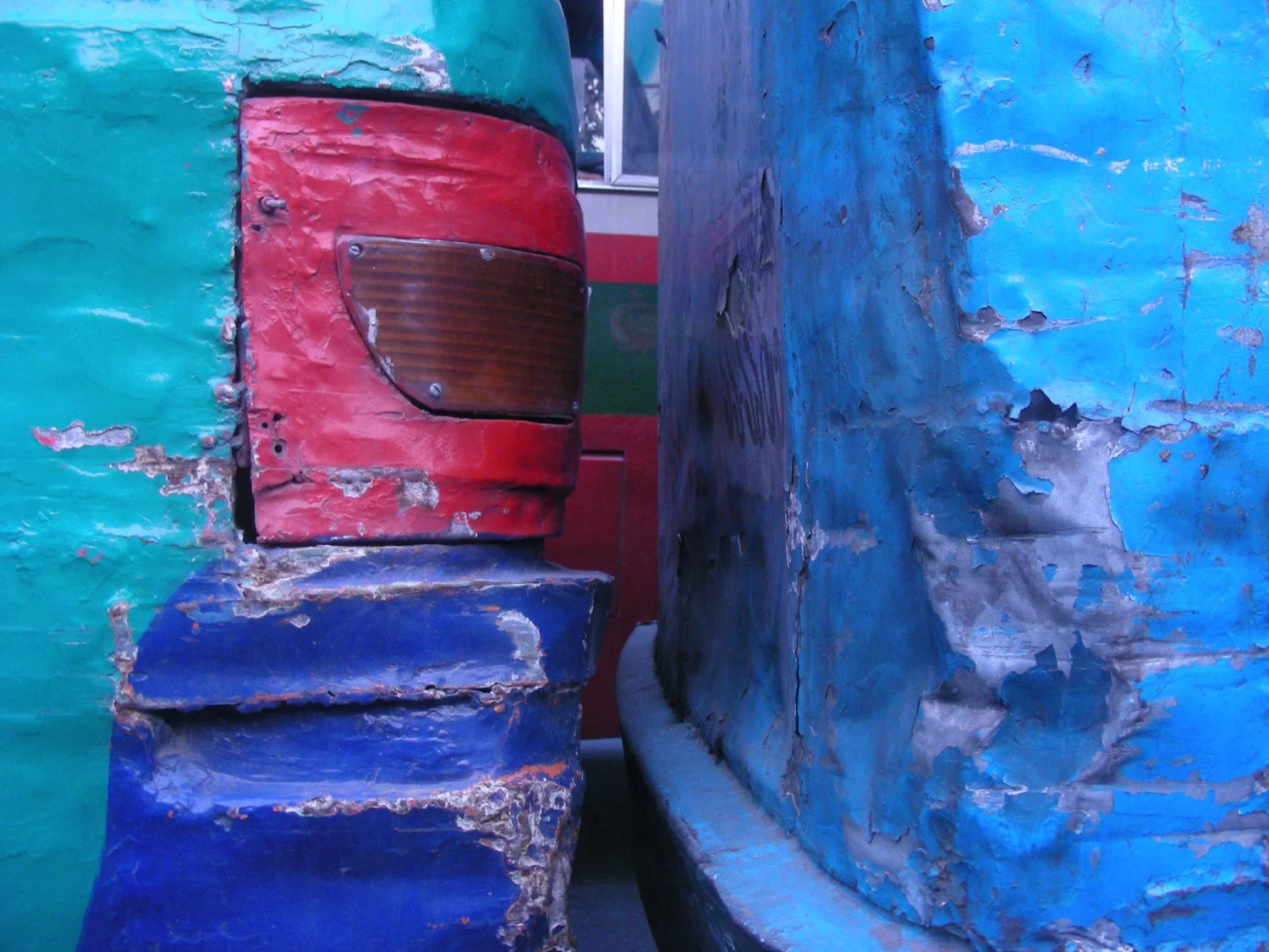 Bus on Bus, Abeer Hoque