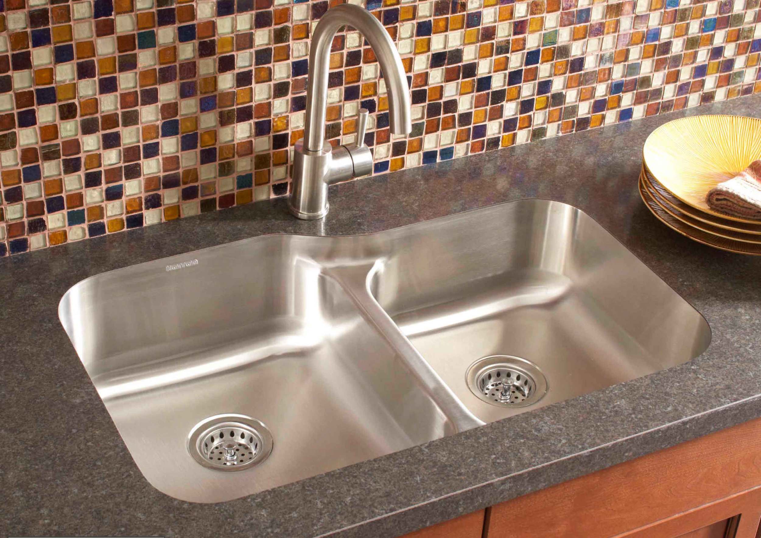 Edge E-260R with Laminate Top