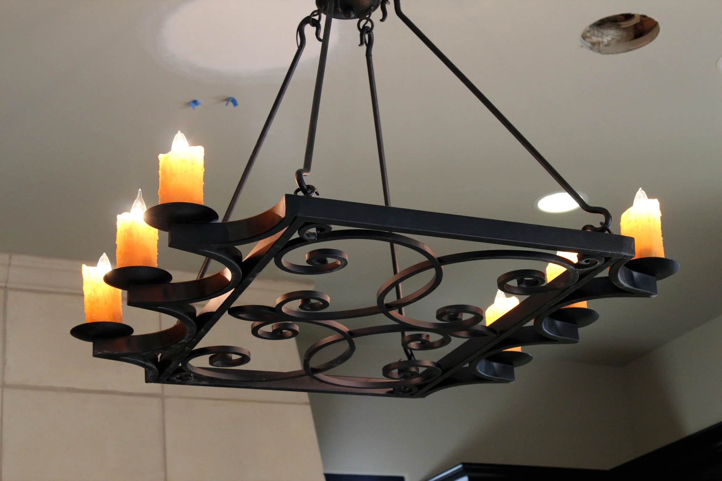 Discovey_Chandelier.jpg
