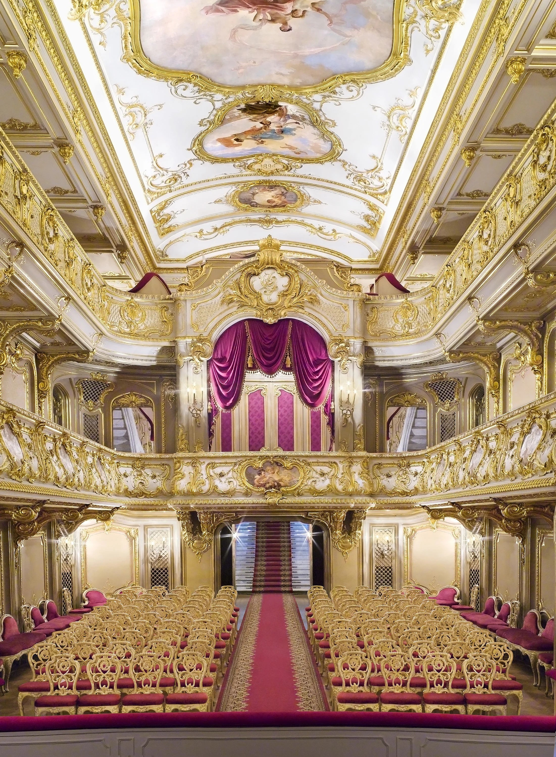 yusupov_theater.jpg