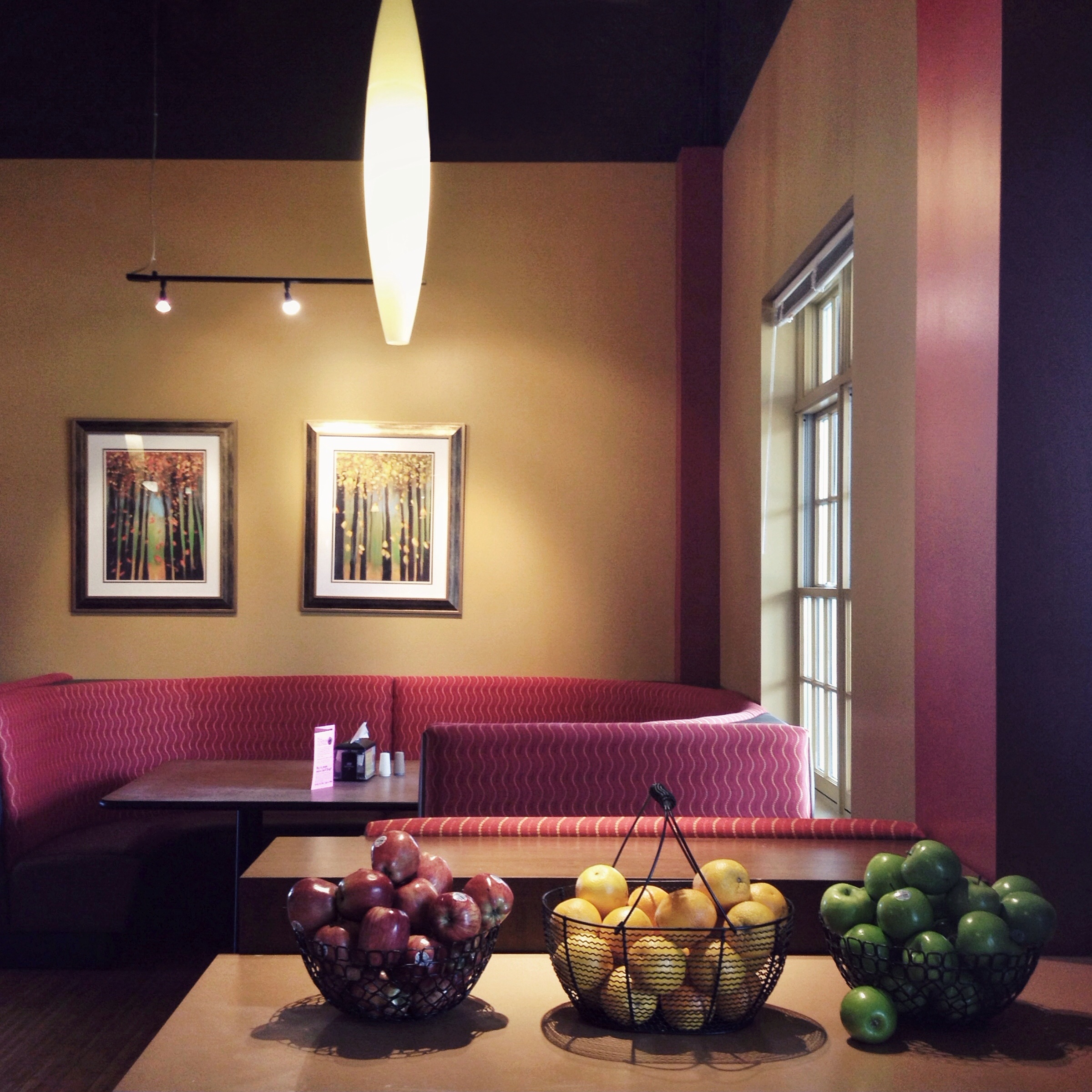Spillman Farmer_Elon U_Colonnades Dining_VLiantonio_114_Square.jpg