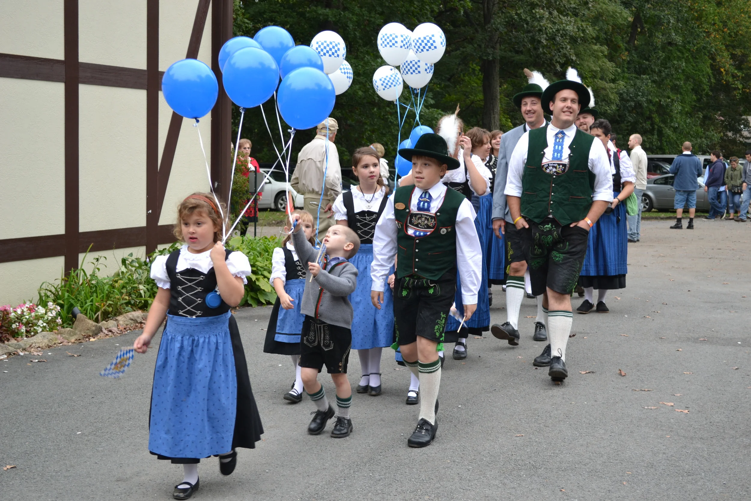 Oktoberfest Parade (2).JPG
