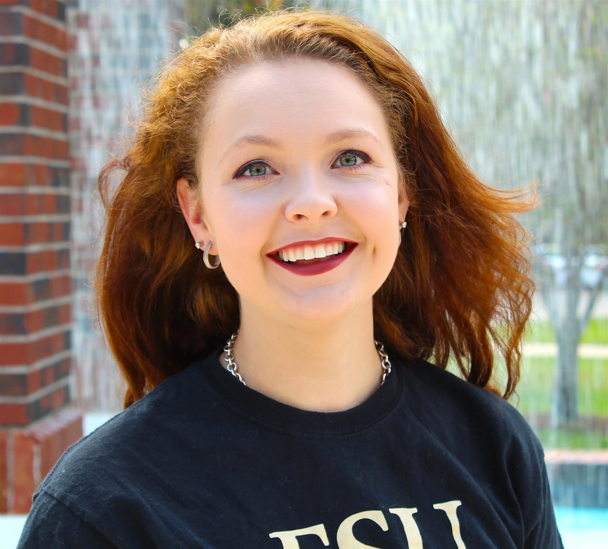 Destinee HeadShot.png