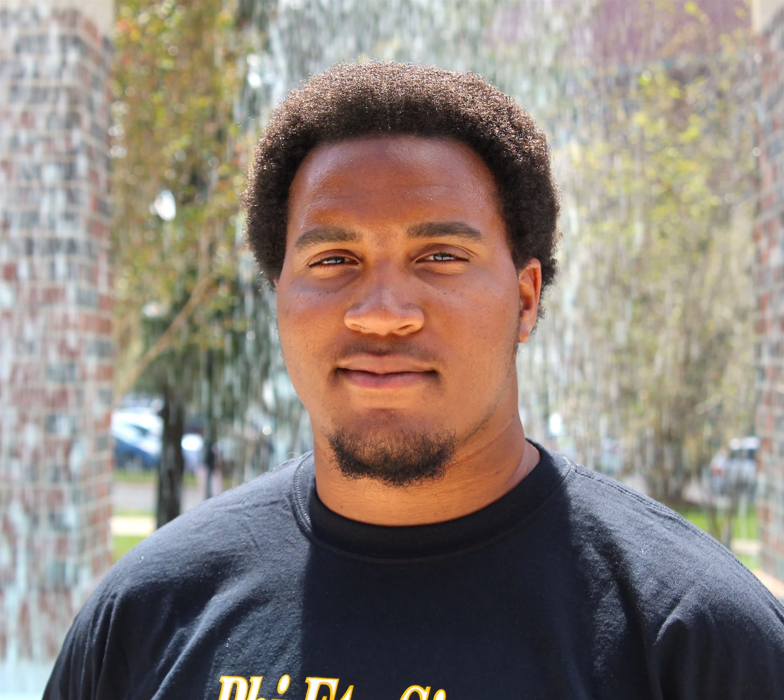 Aaron HeadShot.png