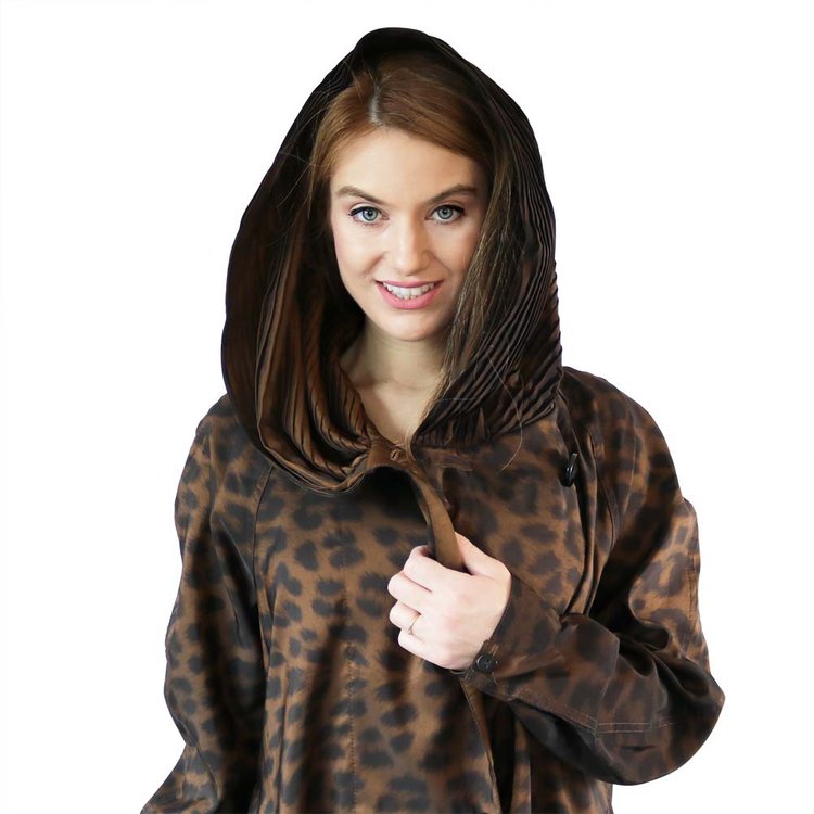 Mycra_pac_mini_leopard_print_raincoat5.jpg