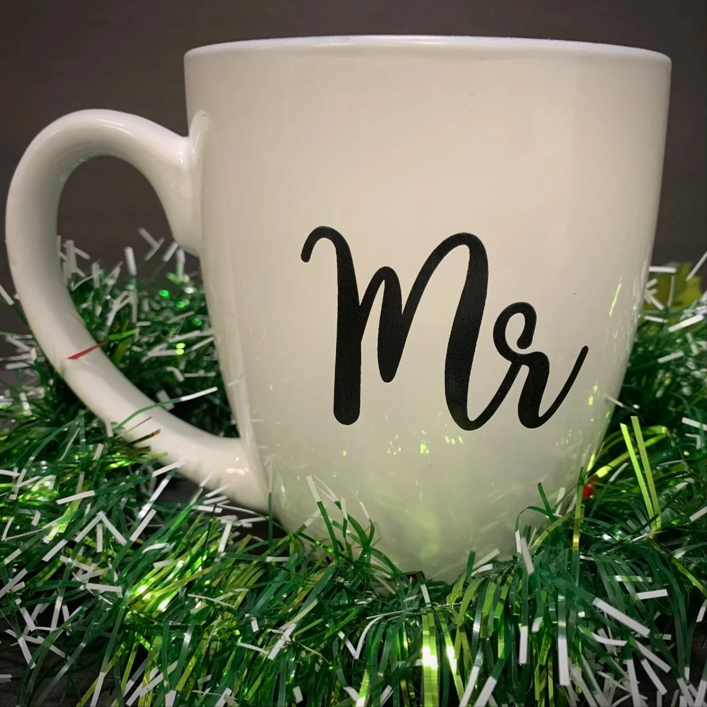 Warm wishes start with a custom mug ☕✨ Whether it&rsquo;s your logo, a name, or a special holiday message, our mugs make the perfect gift 🎁