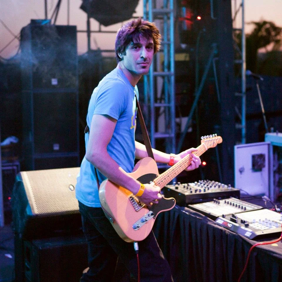 383997_182260365196942_1872323584_n.jpg