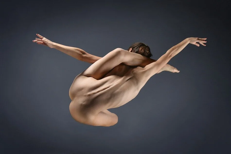 VikTory the ballerina model twisted body.jpg