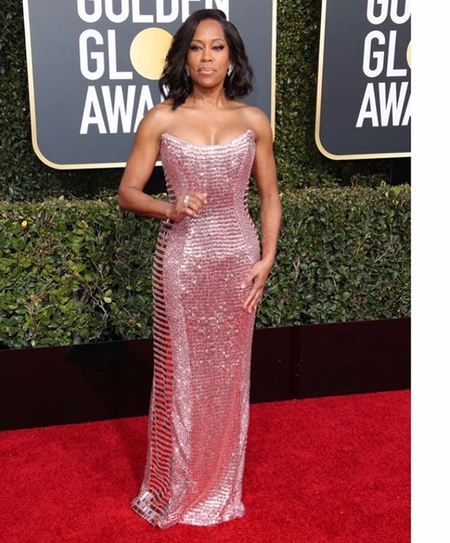 @iamreginaking slayed💥 this ros&egrave; sequin @albertaferretti slinky, sexy, glitzy, glam gown this evening 🙌🏼.