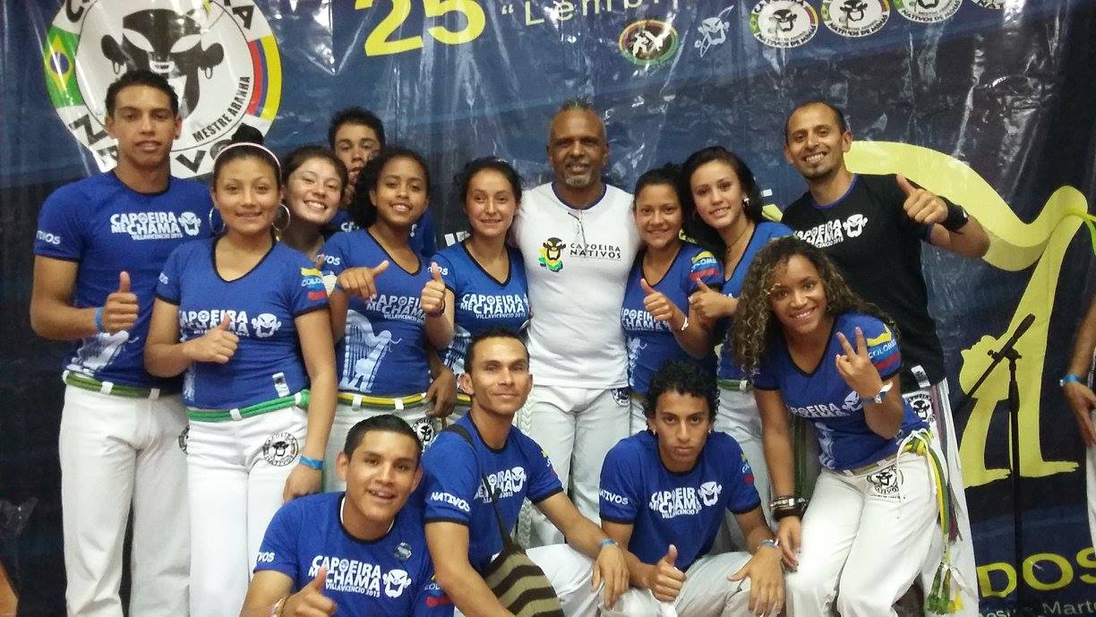 The participants from Playing for Freedom and our project leader Cristhian Casallas together with one of the Brazilian masters at the national event in Villavicencio
