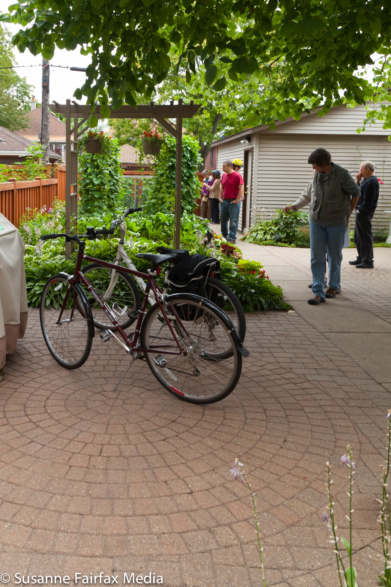 20130727_SugarBeet_Edible_Garden_LR_Jim_Kelly_Bruce_Broerman__Fairfax_SM-8412.jpg