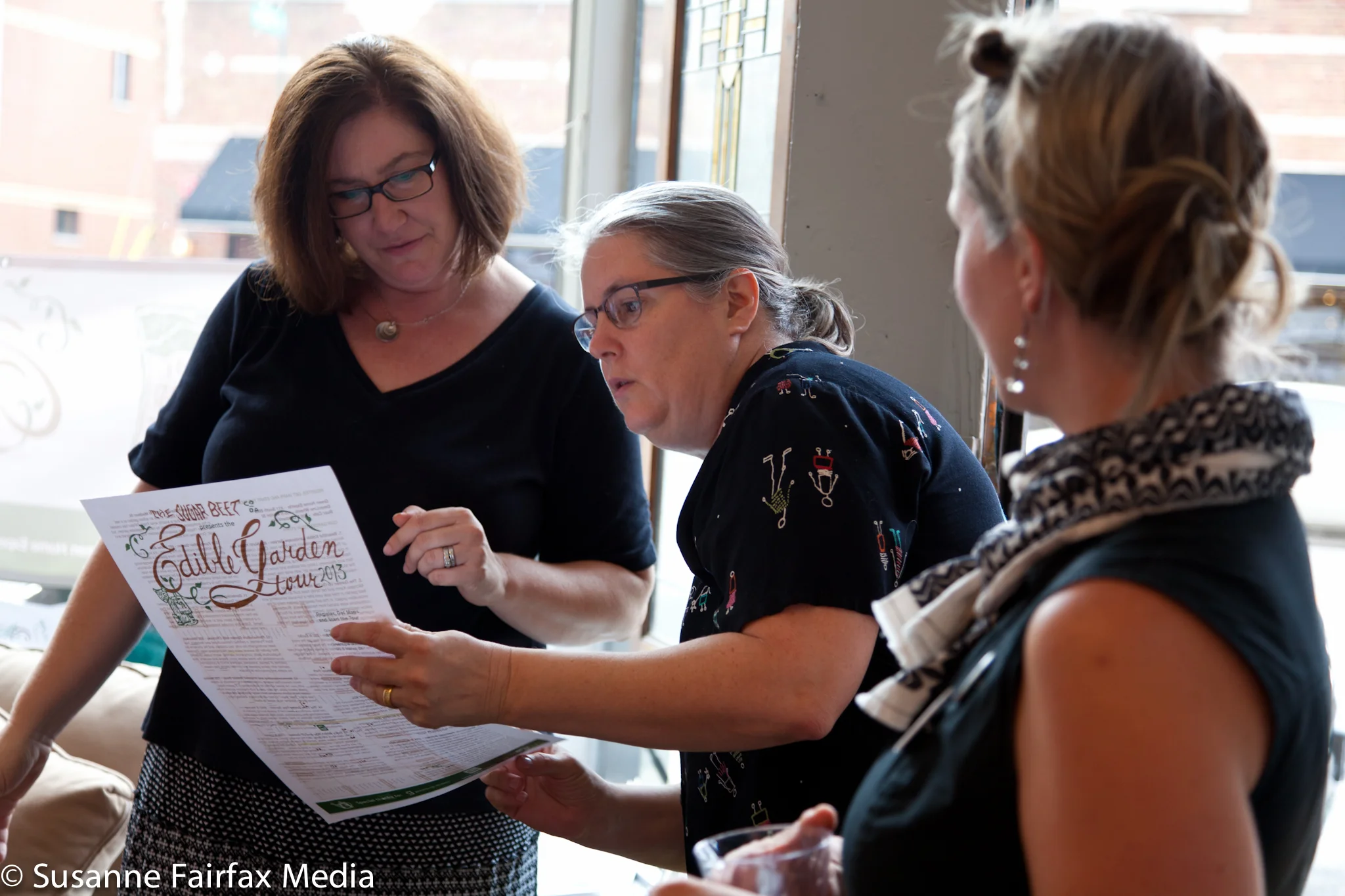20130726_Edible_Garden_Tour_Potluck_Meeting_LR_96jpeg-0576.jpg