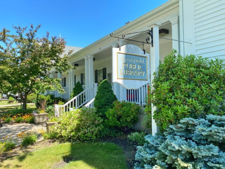 Lynnfield Public Library