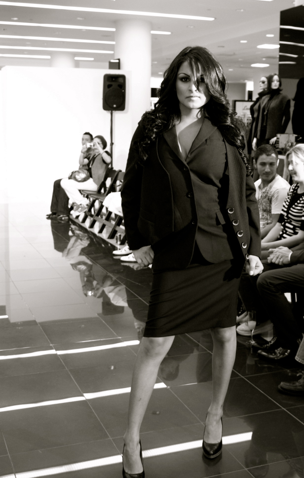 Copy of LDub Fashion Show @ Bloomies 10-23-08 051.jpg
