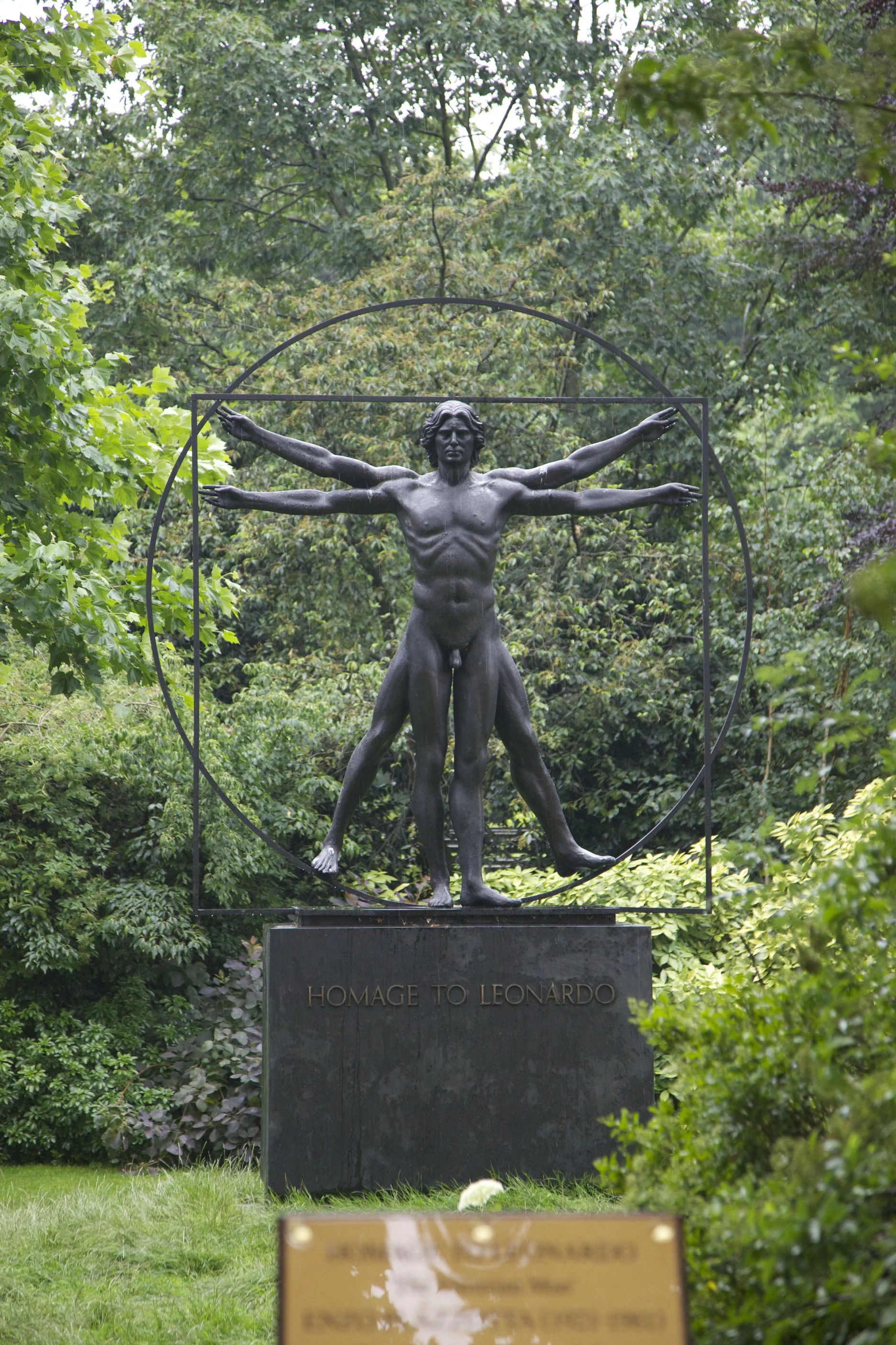 Cool sculptural Vitruvian Man I saw walking through Chelsea.