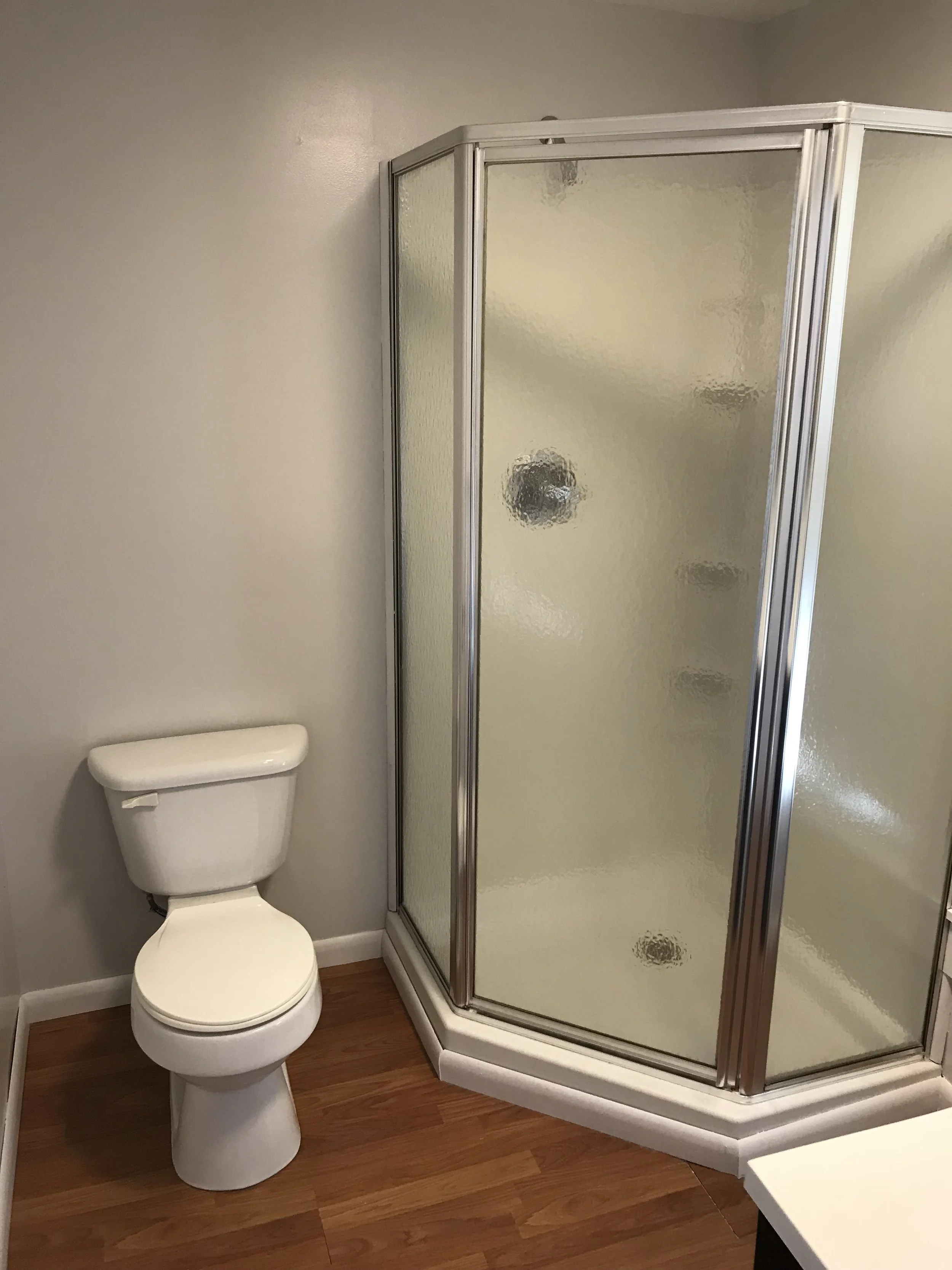 1 Bedroom 384 sqft —