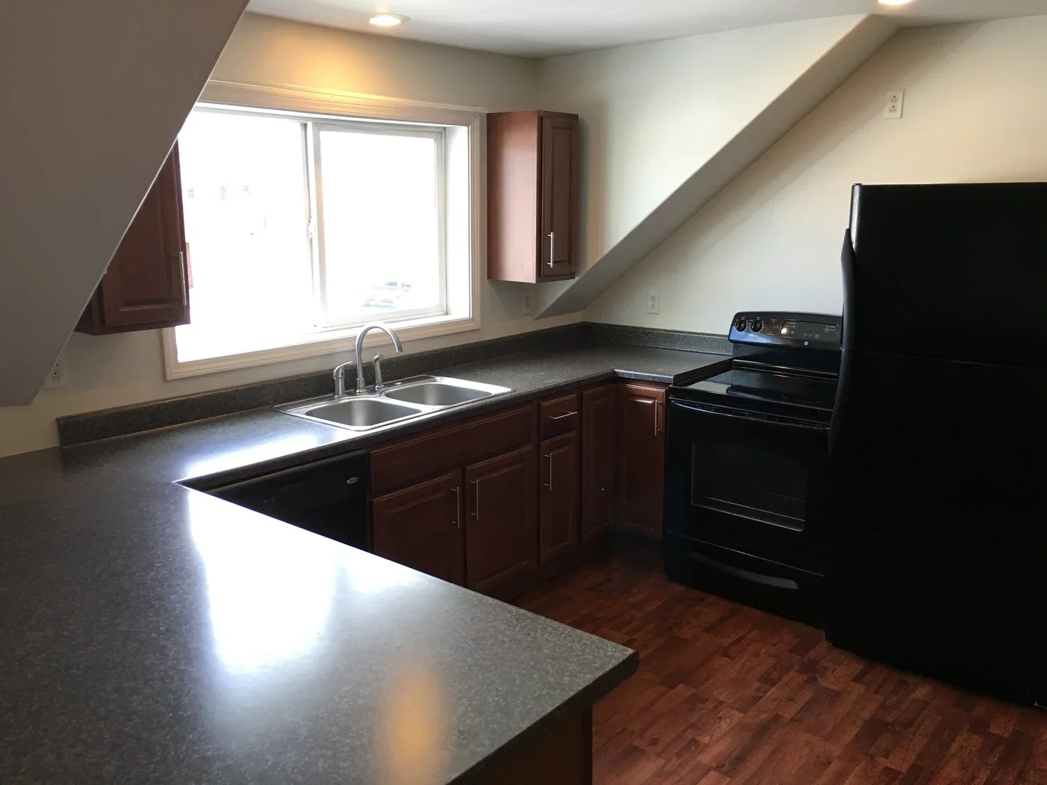 2 Bedroom - 715 sqft - Potsdam Village
