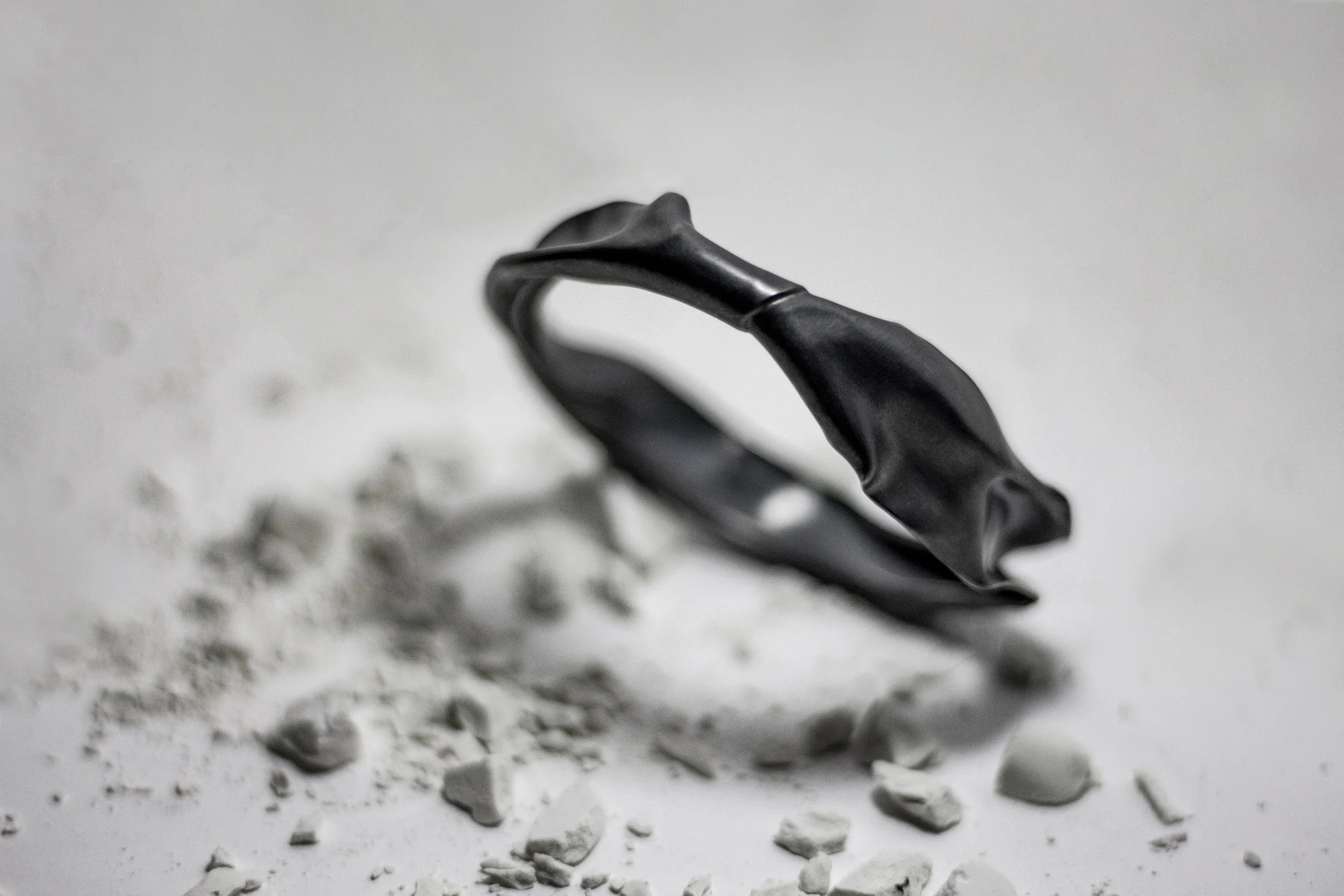 CRUSH BANGLE