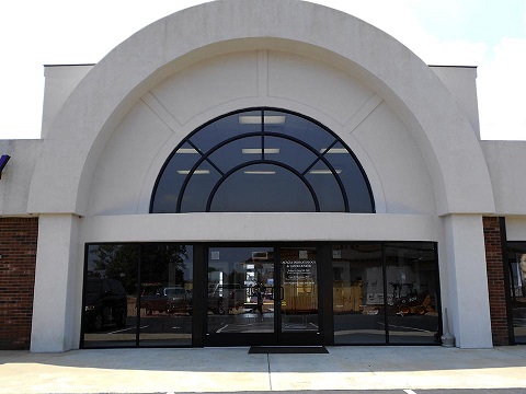 Front Entrance - Acacia First Care Dermatology Serving Lawrenceburg TN, Pulaski TN,  Waynesboro TN - by Dermatologist Robert Chen.jpg