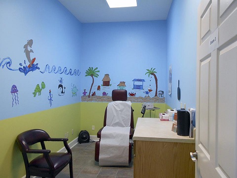 Room 3 - Acacia First Care Dermatology Serving Lawrenceburg TN, Pulaski TN,  Waynesboro TN - by Dermatologist Robert Chen.jpg