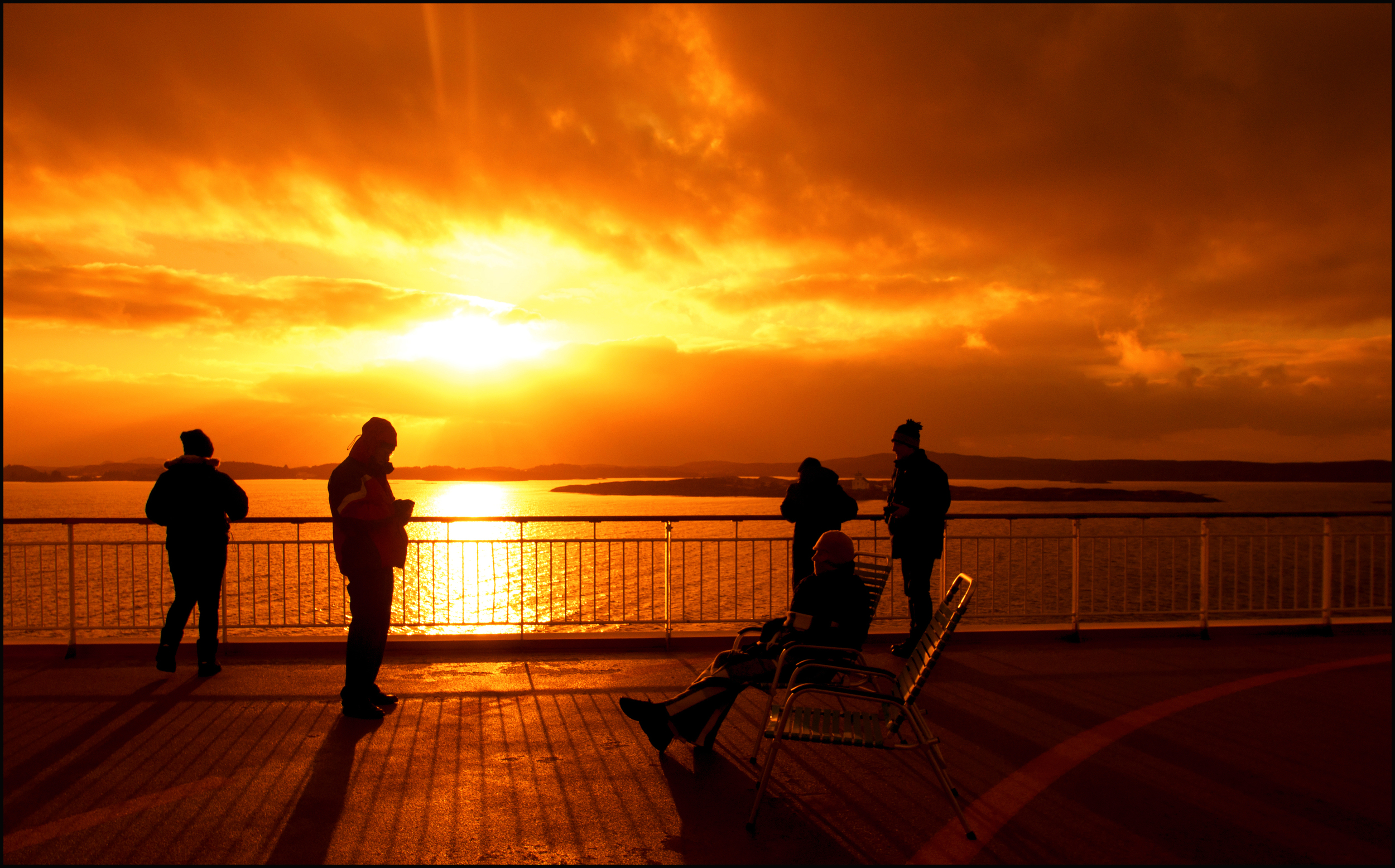 Sunset on deck (c) Hurtigruten
