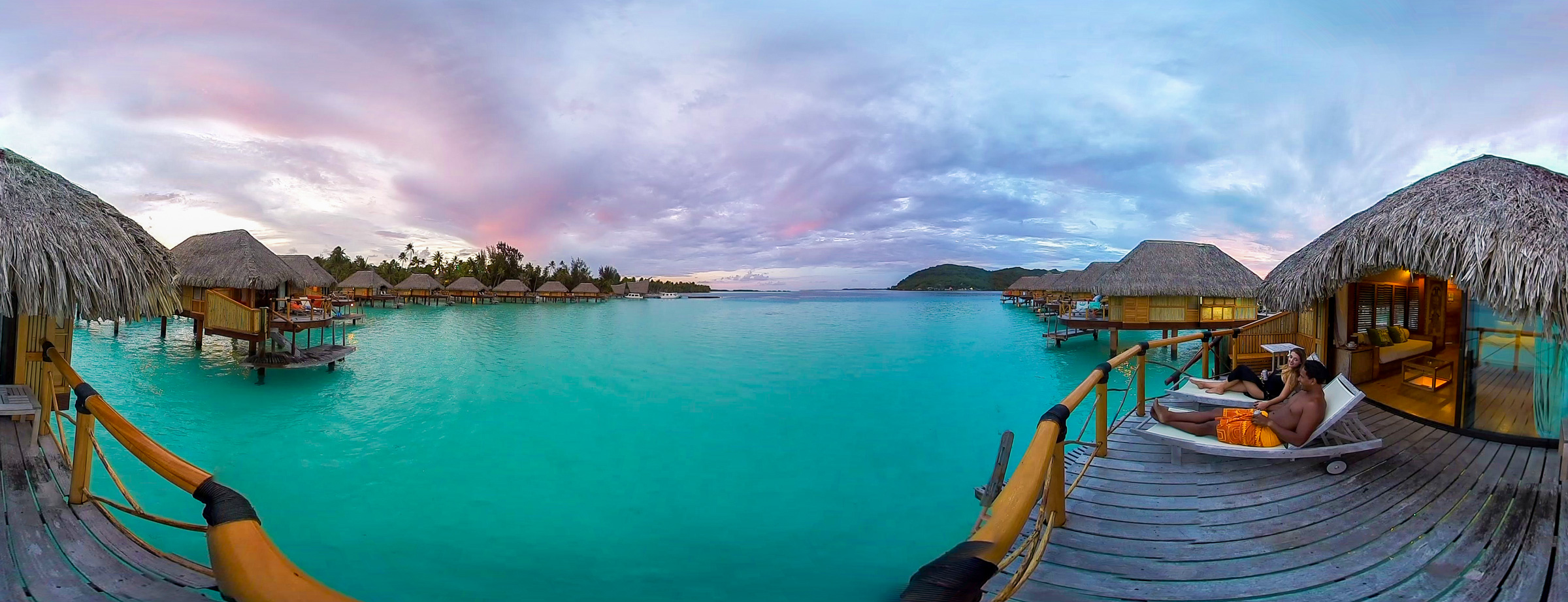 Take-The-Ride-VR_TahitiVR_Bungalow_Exterior_2400px.jpg