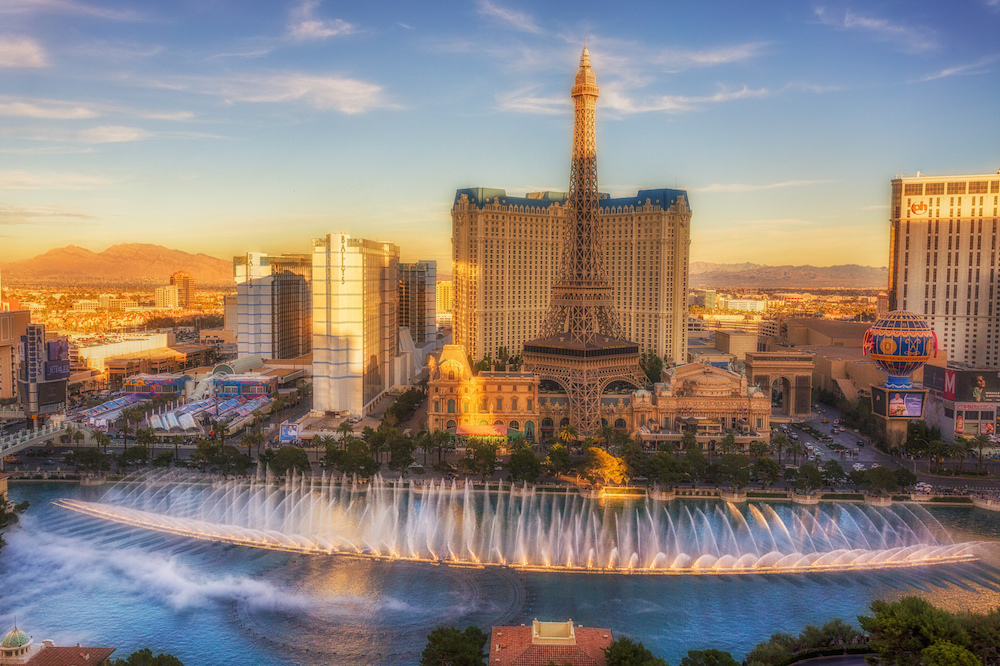 Bellagio Resort & Casino. Image courtesy of Matthew Paulson .