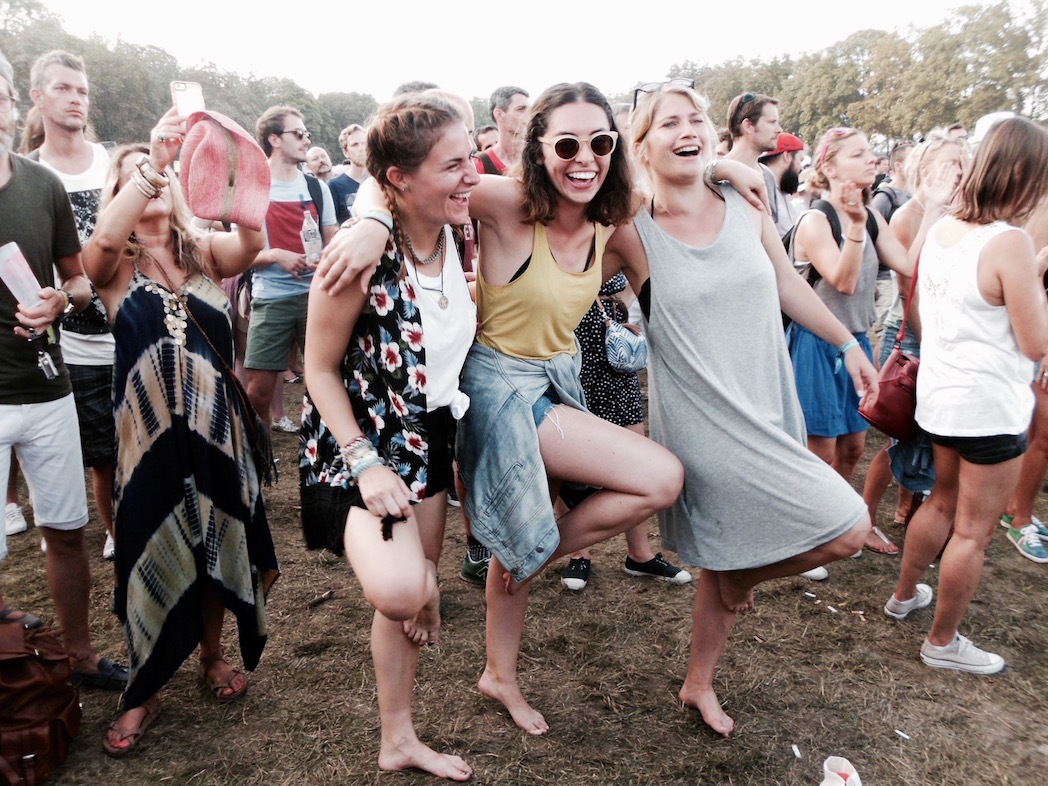 Lisa Krüger-Franke (left) and her friends prove that they are part flamingo.