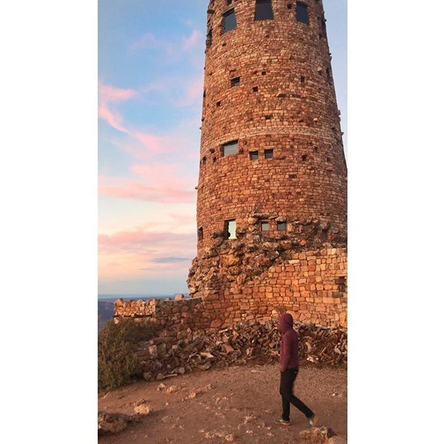 Architect Mary Colter&rsquo;s Desert View Watchtower (1932) is an unusual stone structure designed in the style of Ancestral Puebloan towers. Climb it&rsquo;s 85 steps to the observation deck for a 360-degree view of the Grand Canyon 🙌 Best time to 