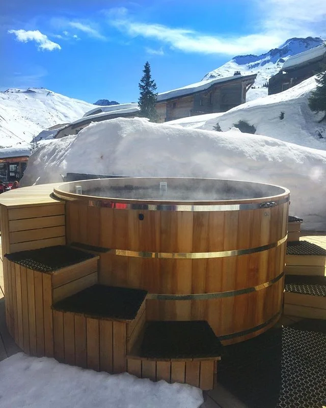 Who else would rather be in this hot tub in the French Alps RN? 🙋🏻&zwj;♀️