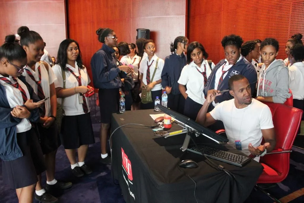 animea14girlsschool.jpg