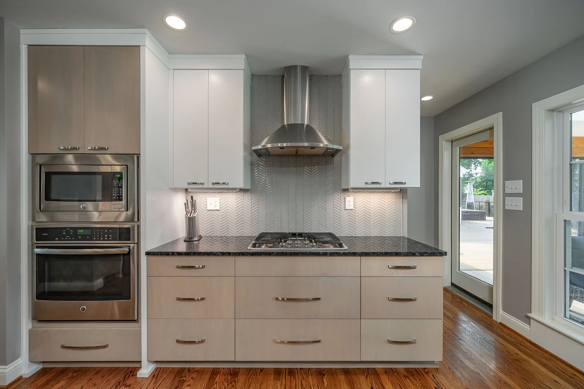 11-web-or-mls-Spruce Ln 108-FCP-11.jpg