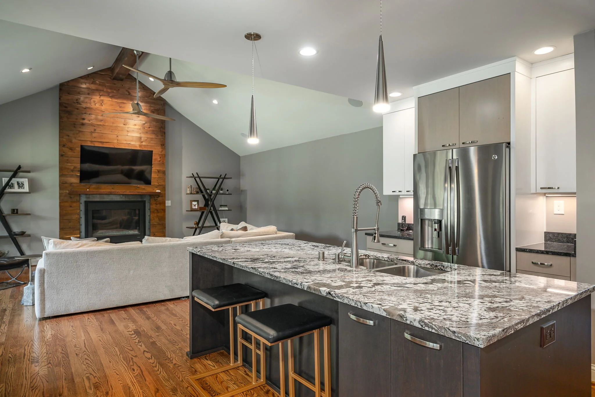 13-web-or-mls-Spruce Ln 108-FCP-13.jpg