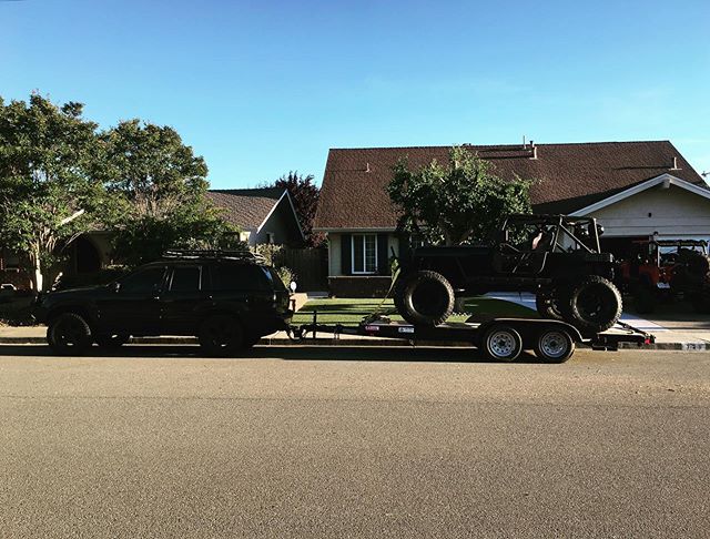 Ahh. There’s the missing link. Now I just need to blackout the trailer to match the Jeeps. #blackjeepbattalion