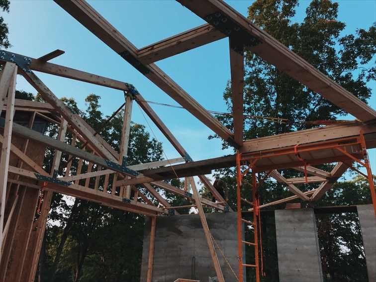  We used old school rigging to raise the trusses.&nbsp; 