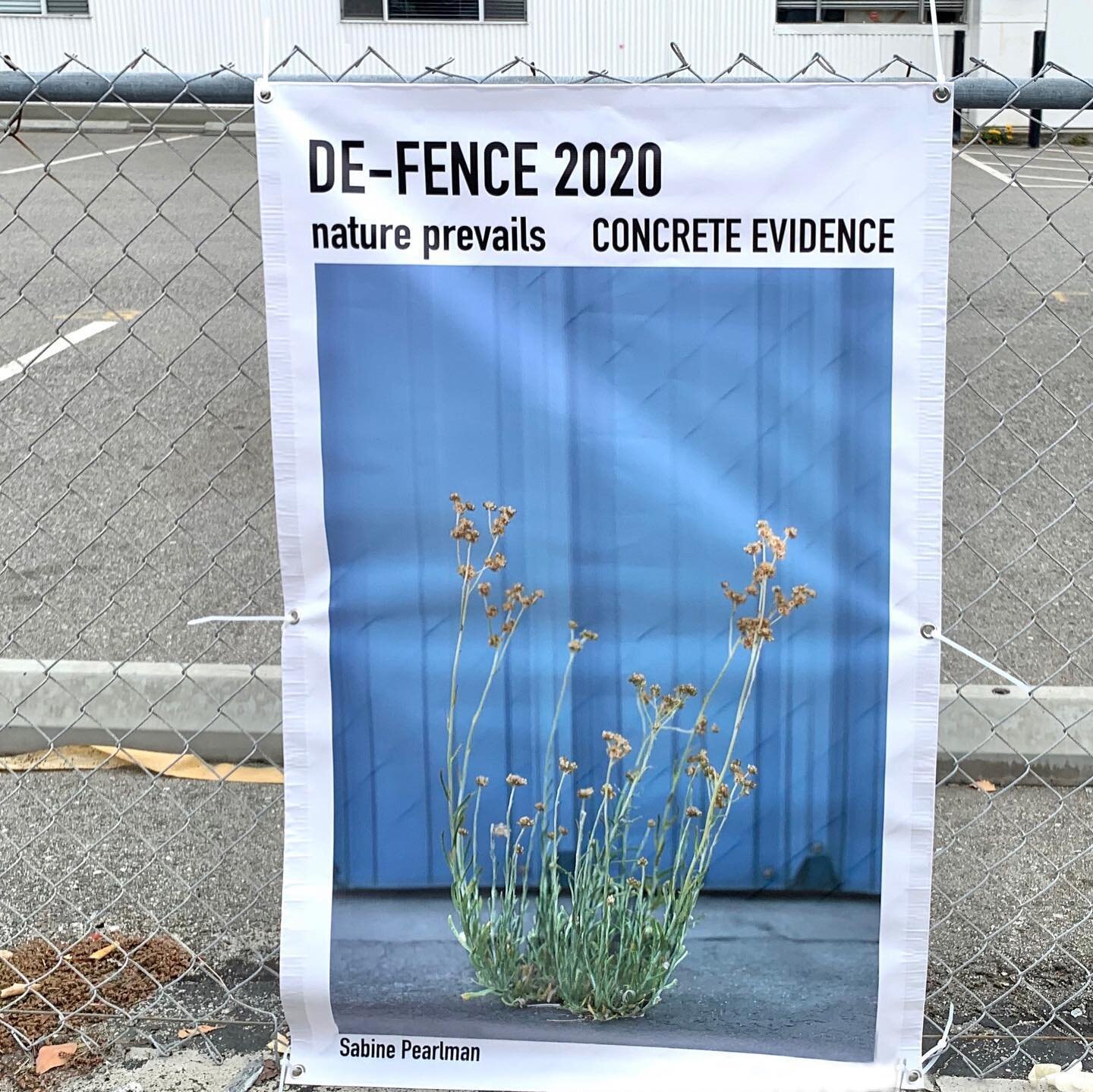 May 30 - June 30, 2020
DE-FENCE ART&mdash;Art in the Time of Isolation
Curated by Luigia Gio Martelloni
The fence outside 3026 Airport Ave., Santa Monica @18thstreetarts 
The artwork, which encompasses a wide range of mediums, from painting and sculp