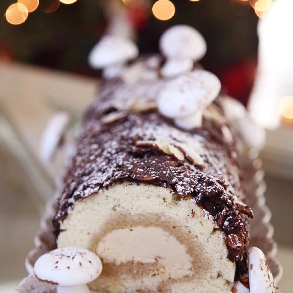 Yule Log Christmas Blog or La Bûche de Noël