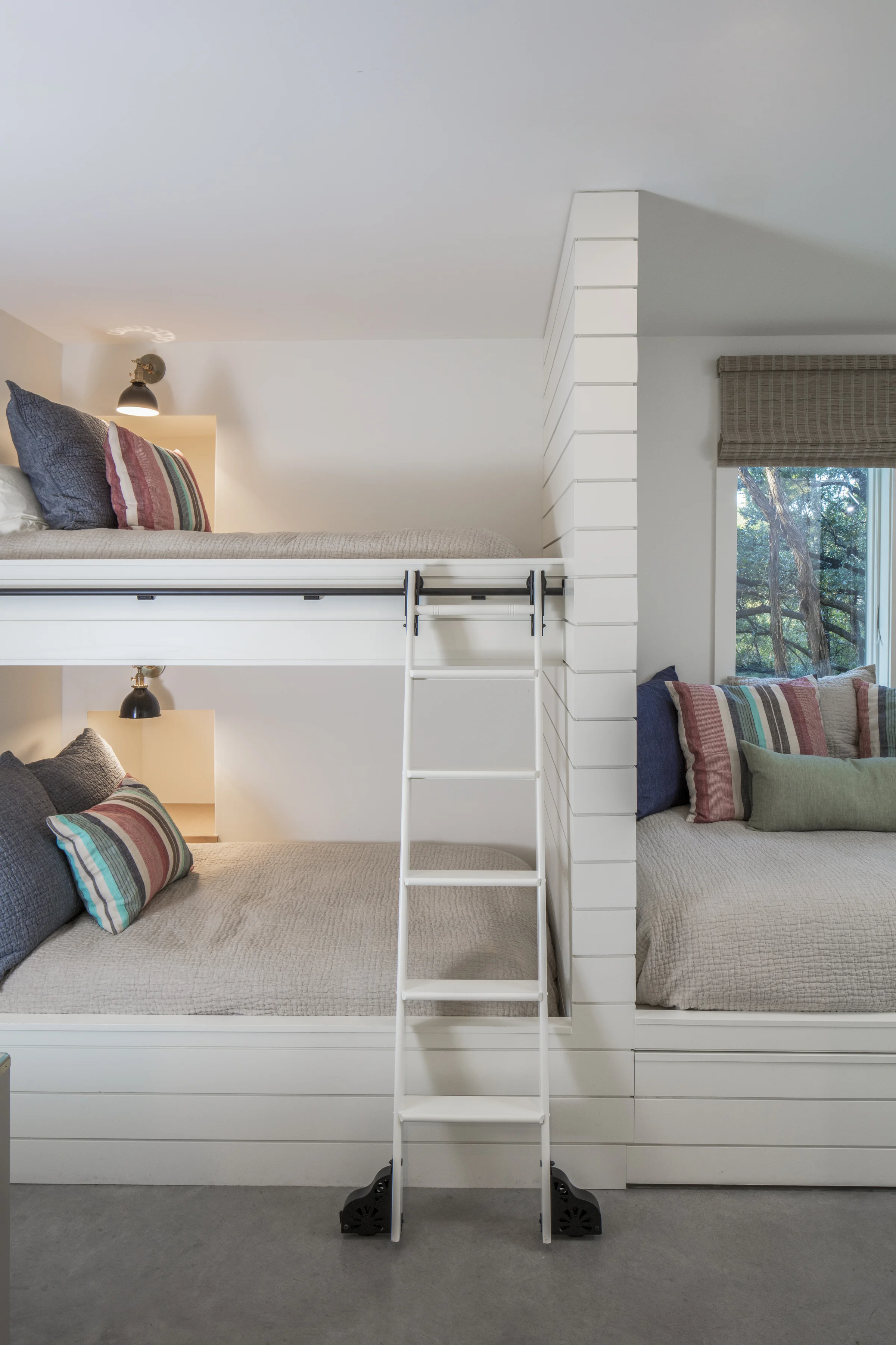 lake retreat bunks.jpg