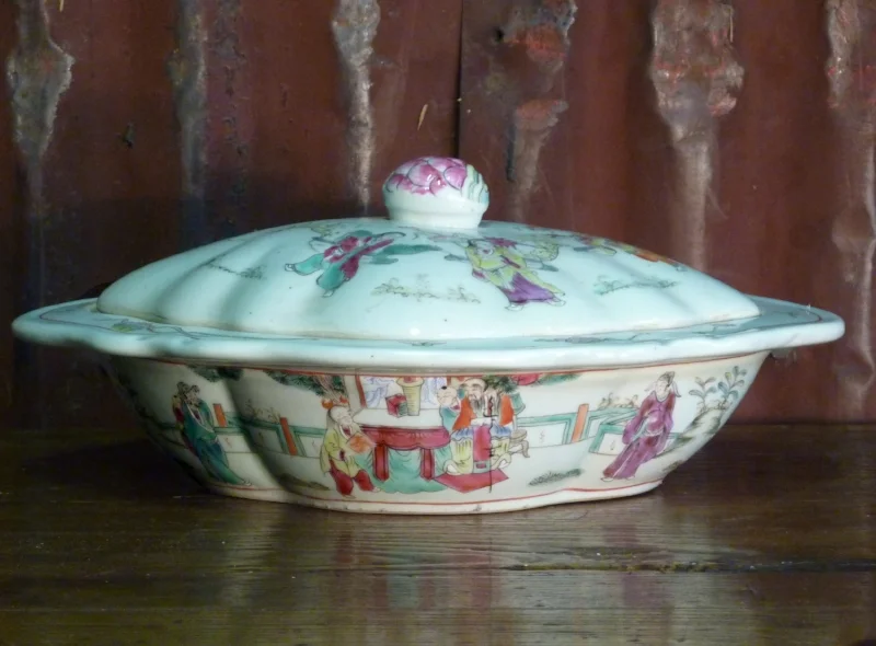 painted porcelain bowl with lid_front.jpg