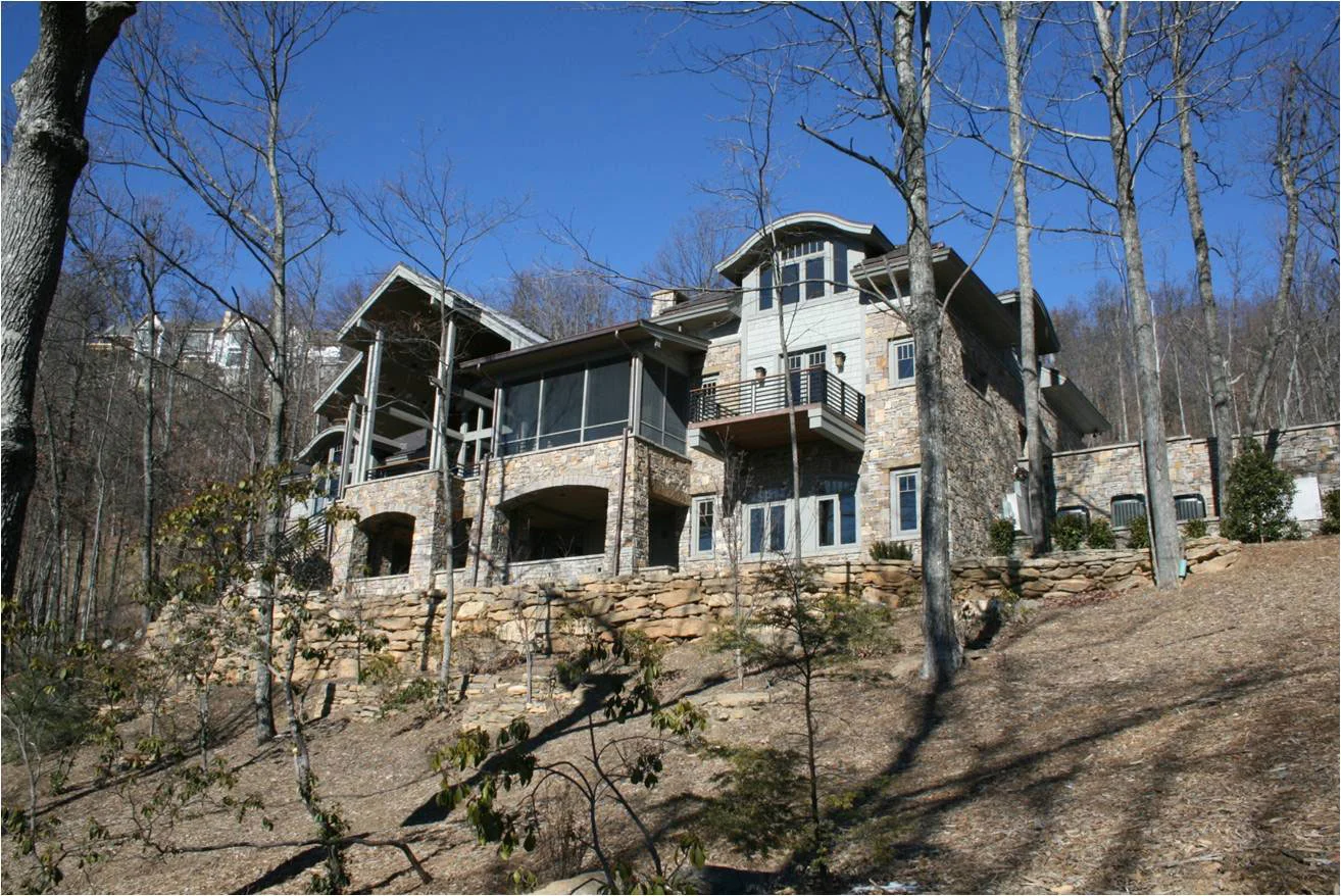 20--Mountain-Lodge-Ext.jpg