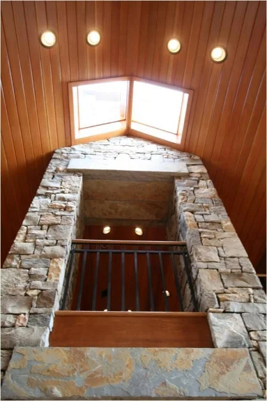13--Mountain-Lodge-Ext.jpg