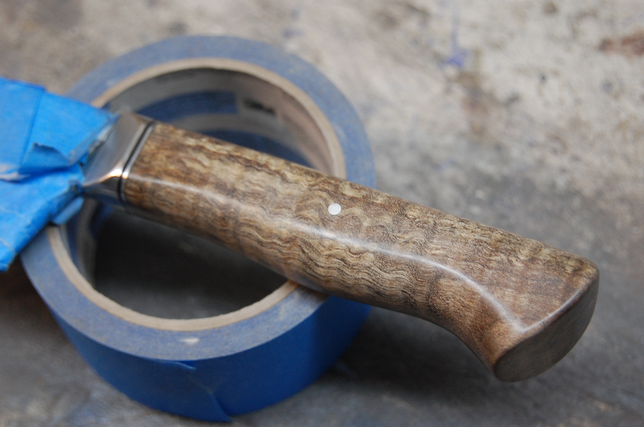 The handle is finished and a quick buff is done.