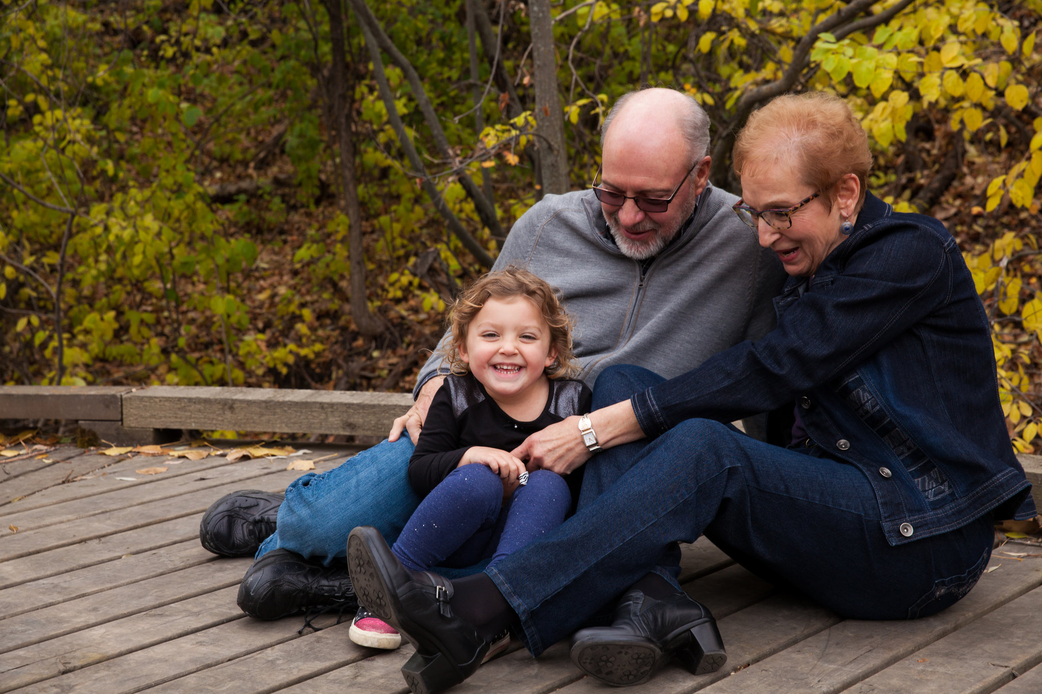 Medicine Hat Photographer, Fall Mini Sessions, Medicine Hat Mini Sessions, Fall Photos, Family Photos, Canadian Photographer, Chasing Autumn Photography, Medicine Hat Family Photographer