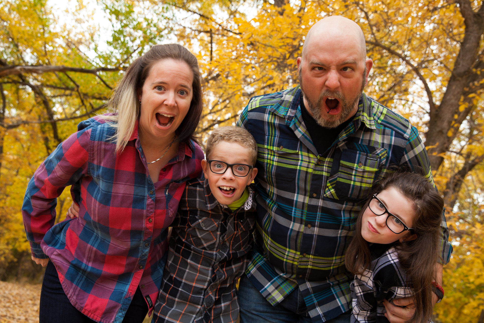 Medicine Hat Photographer, Fall Mini Sessions, Medicine Hat Mini Sessions, Fall Photos, Family Photos, Canadian Photographer, Chasing Autumn Photography, Medicine Hat Family Photographer