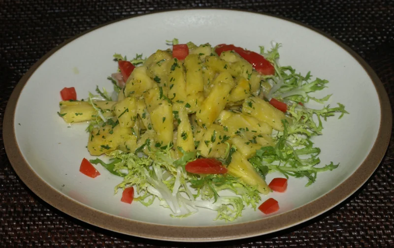 Pineapple with Cilantro Salad