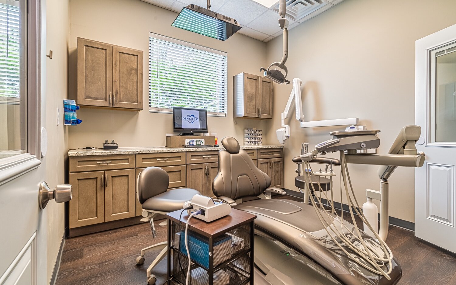 commercial dentist procedure area and chair