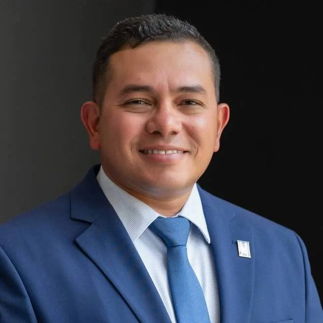 Dr. Wilker Augusto
