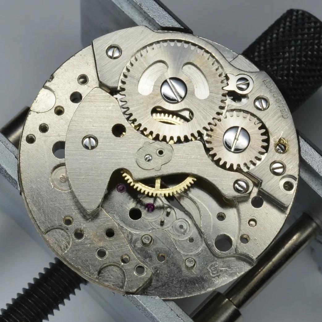 The caliber mark shown here is ST 1686. This movement was also sold under the AS name as the AS 1686.